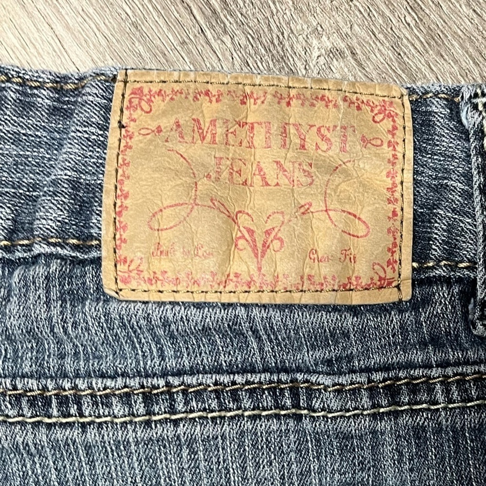 Amethyst Shorts - Picture 3 of 4